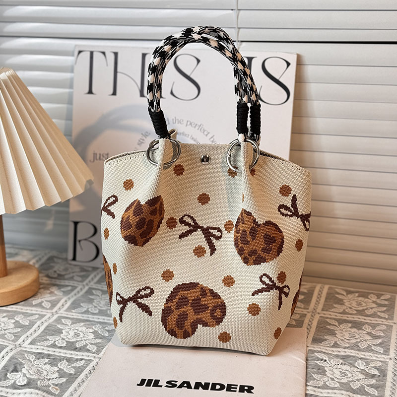 ニットハンドバッグ、ニッチデザインバケットバッグ、トートバッグ、ハンドバッグ、カジュアルで多用途なショルダーバッグ、ニットポータブルバッグ