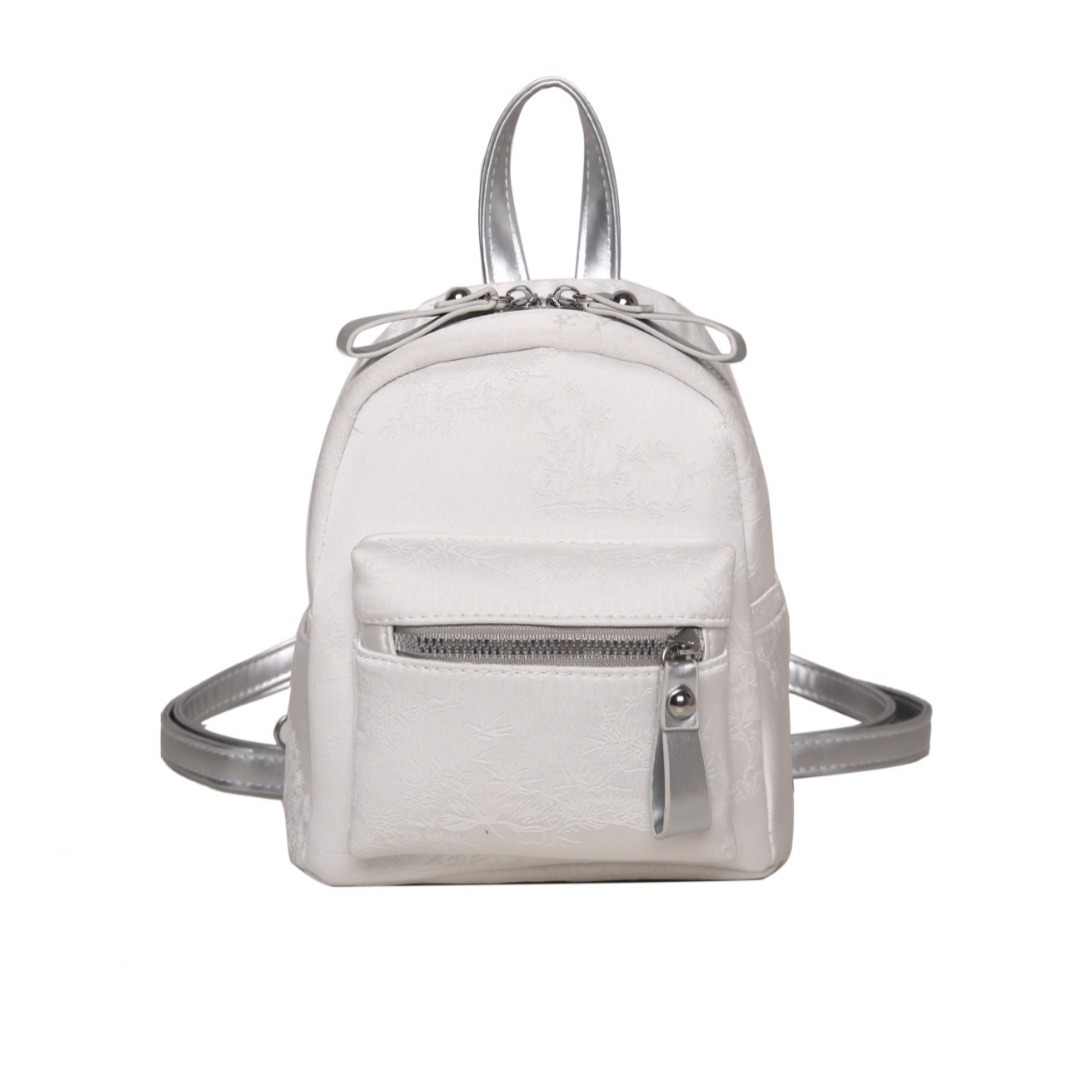 Mochila de chicas de moda de este año 2024 nuevo estilo de verano mochila de textura de moda universal viaje de viaje