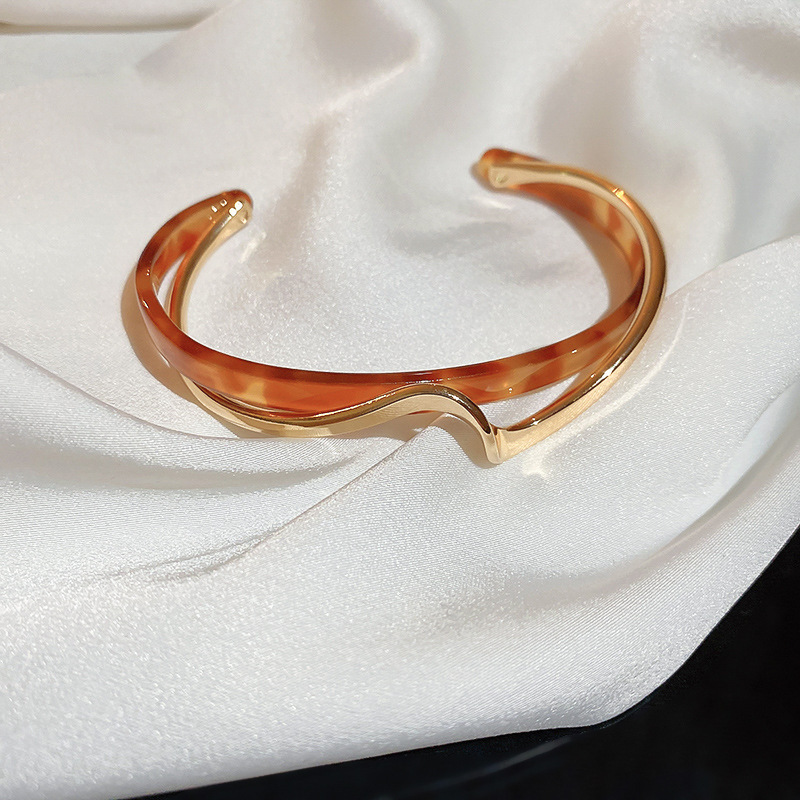 Europa y los Estados Unidos imitación de frita geométrica círculo abierto doble pulsera chapado en oro simple nicho temperamento de alta joyería para mujeres