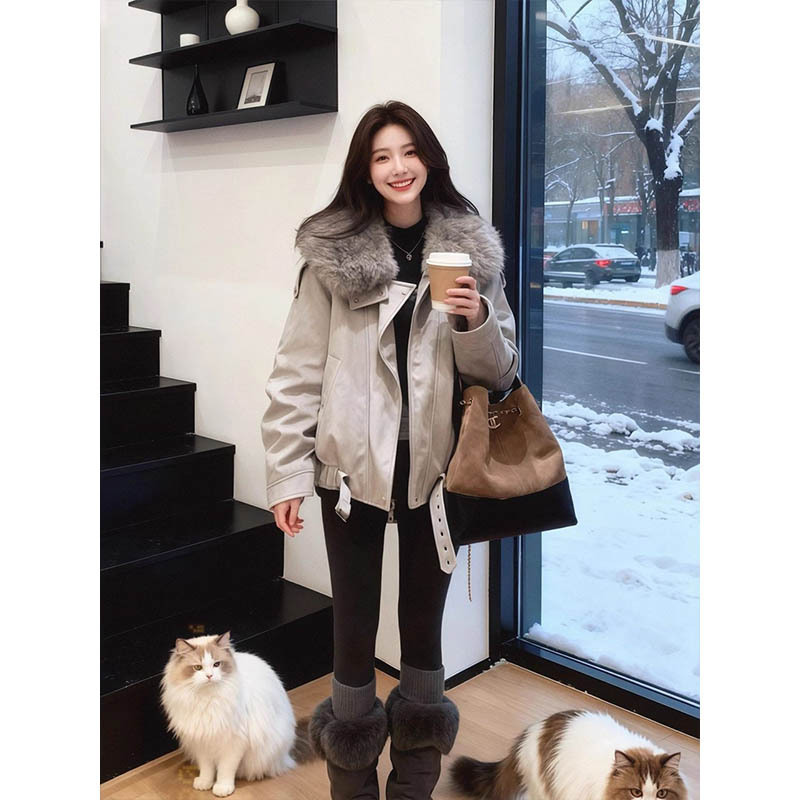 High-End Style Large Fur Collar Oversized Cotton Jacket for Women, New Spring Parka Design, Short Coat, Slimming Cotton Coat
