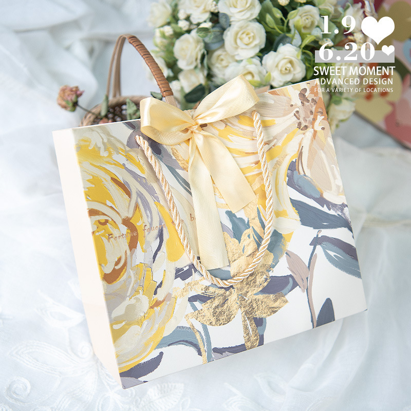 Fashion Tanabata Festival Gift Bag Clothing Bag Accompanying Gift Paper Bag Bow Gift Bag Instagram Style Handbag Small Size Fashion Tanabata Festival Gift Bag Clothing Bag Accompanying Gift Paper Bag Bow Gift Bag Instagram Style Handbag Small Size