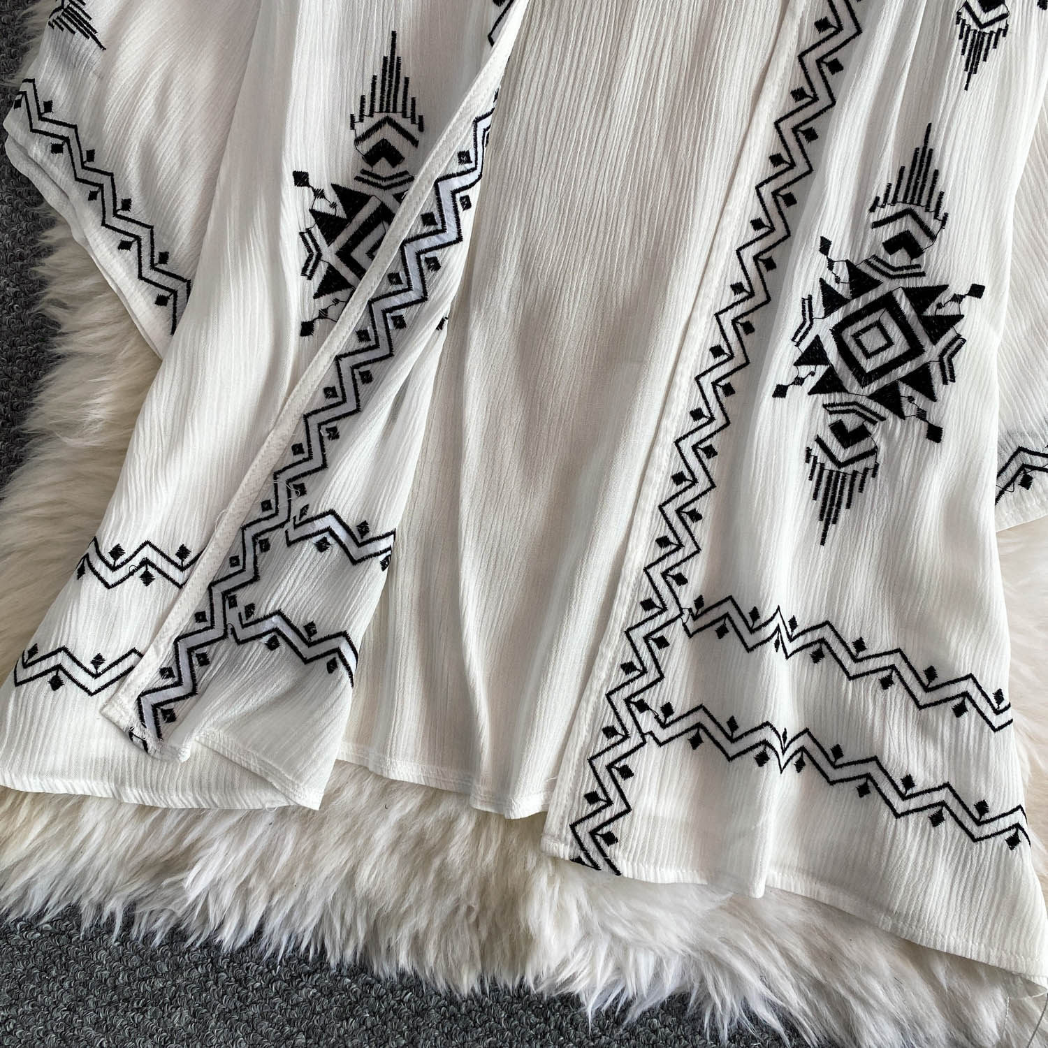 Women's Long Sleeve Cardigan Jacket Vacation Style Sun Protection Loose Top Breathable Chic Embroidered Retro 2026 New_ecoleips.com