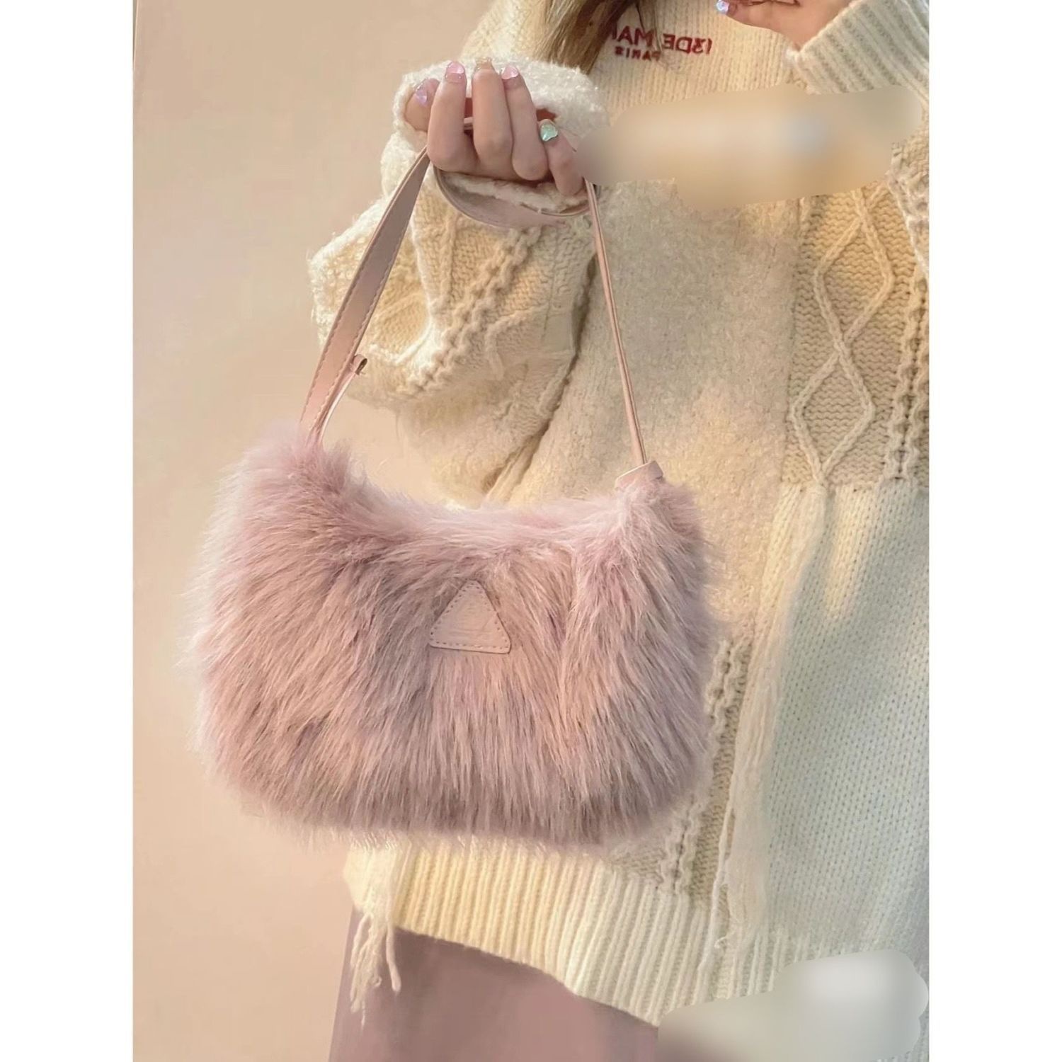 Women's bag 2023 new pink fur handbag fashion fur shoulder exquisite crossbody small bag fashion
