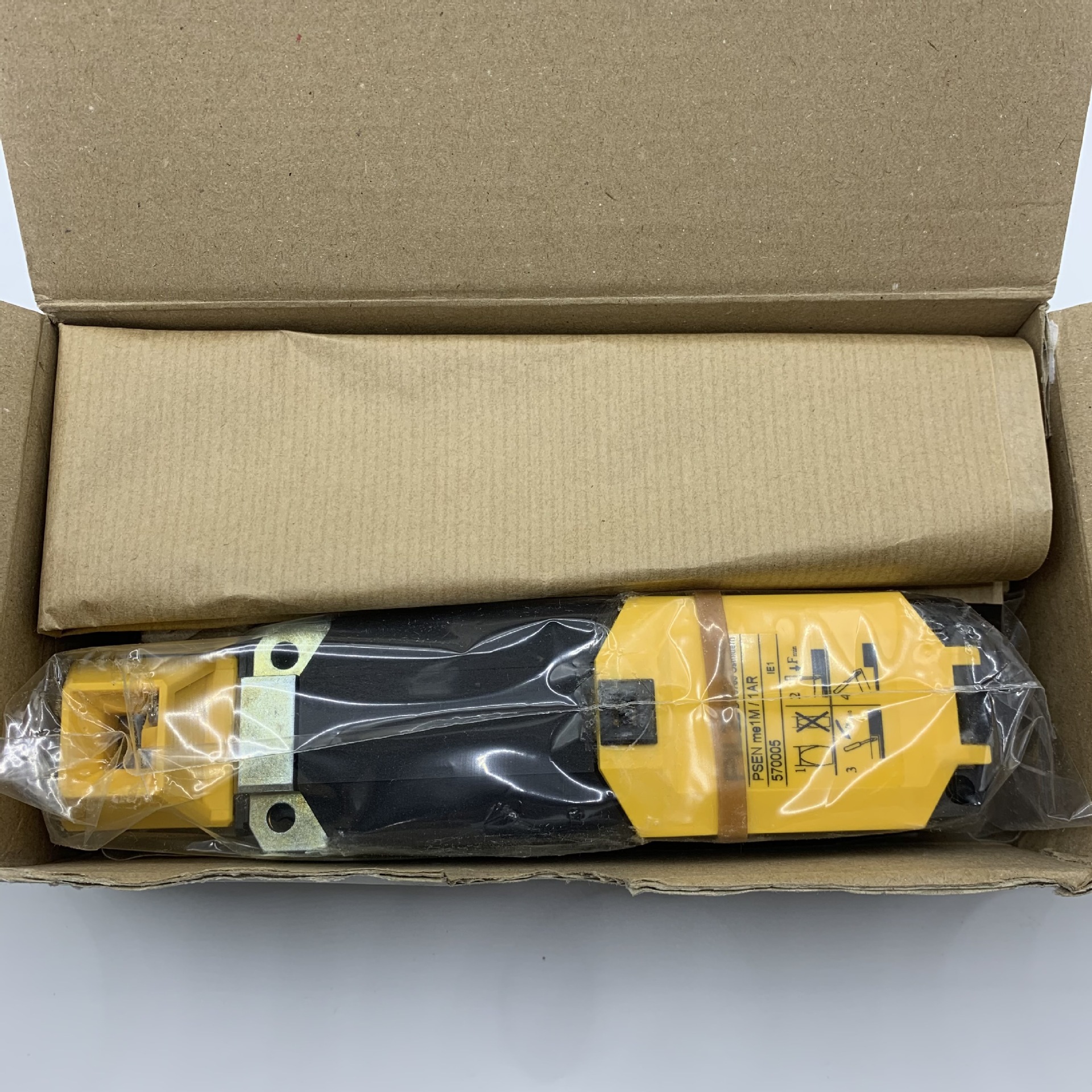 皮尔兹安全门开关 门锁开关 PSEN me1M/1AR 570005议价