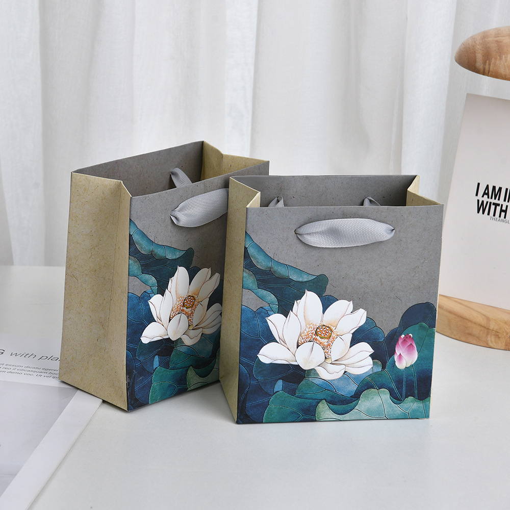 25g Weight Jewelry Packaging Bags Jewelry Making Type Jewelry Packaging Bags Classification 1 Piece Quantity Daily Occasion Flower Pattern Chinoiserie Style Chinoiserie Flower Jewelry Packaging Bags 3