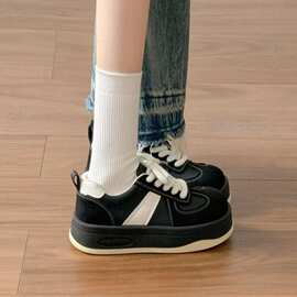 2026韩系拼接低帮板鞋女厚底软底耐磨橡胶底学生时尚百搭潮流女鞋