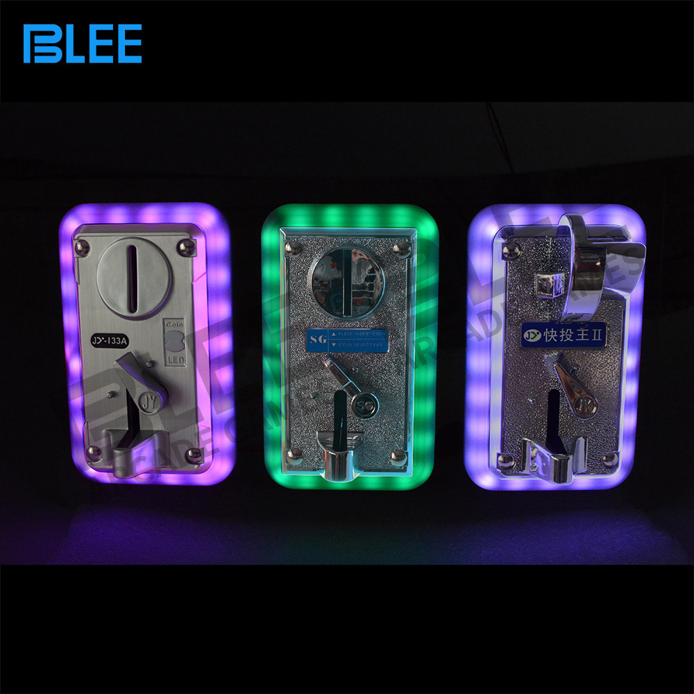 Máquina de Muñecas con Luces LED, Marco Decorativo Brillante de Siete Colores, Panel de Plástico para Máquina de Diversión, Máquina de Muñecas que Funciona con Monedas