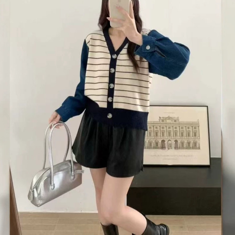 Denim Sleeve Patchwork Striped Knit Sweater for Women, New Korean Style Loose Fit, Elegant Hong Kong Style Short Cardigan for Spring and Autumn