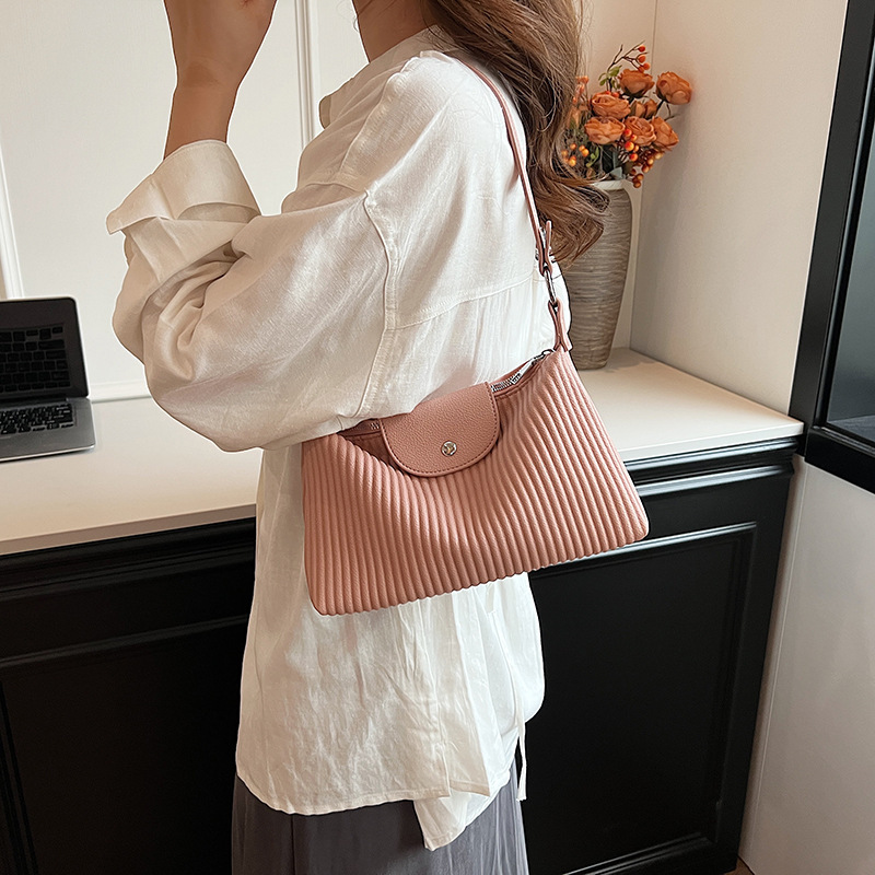 Niche design pleated striped 2024 new women's versatile and simple single shoulder pillow crossbody armpit bag_voghion.com