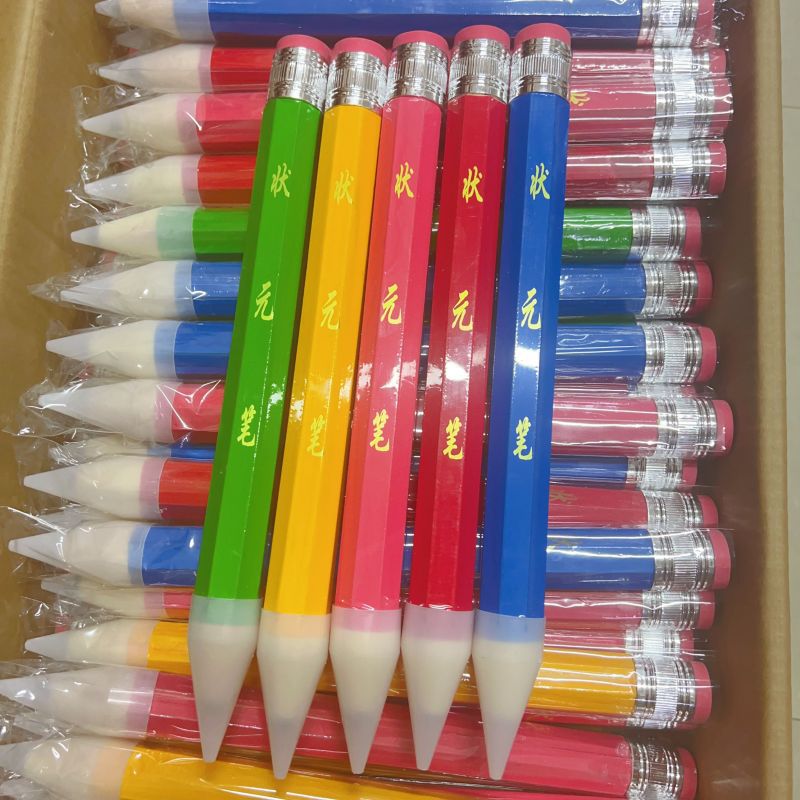 Extra-Large Top-Scorer Pen, Internet-Famous Creative Wooden Pencil—Giant-Sized Pen in Colorful Designs, Wholesale from Manufacturer for Kids' Stationery