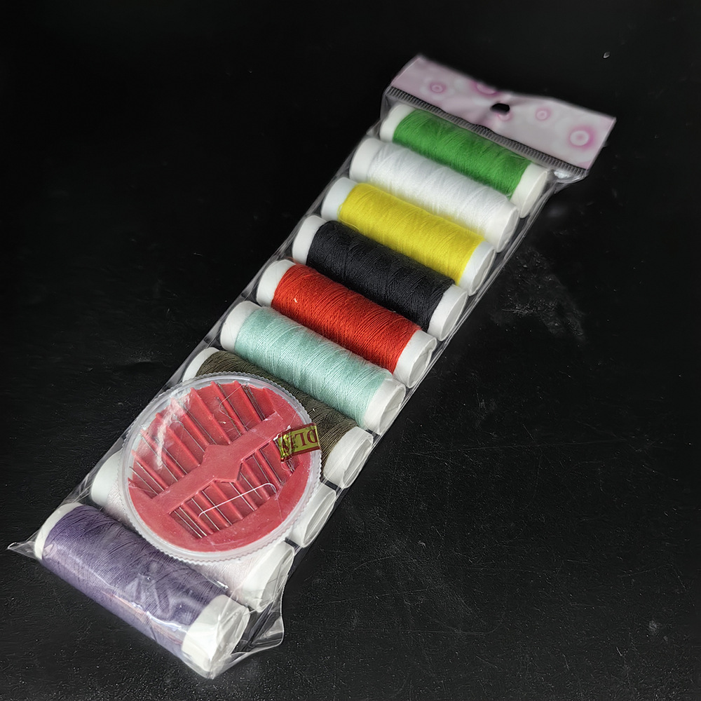 Fábrica de venta al por mayor de sutura de mano doméstica hilo de coser pequeño rollo de poliéster hilo de coser herramientas de reparación con tijeras