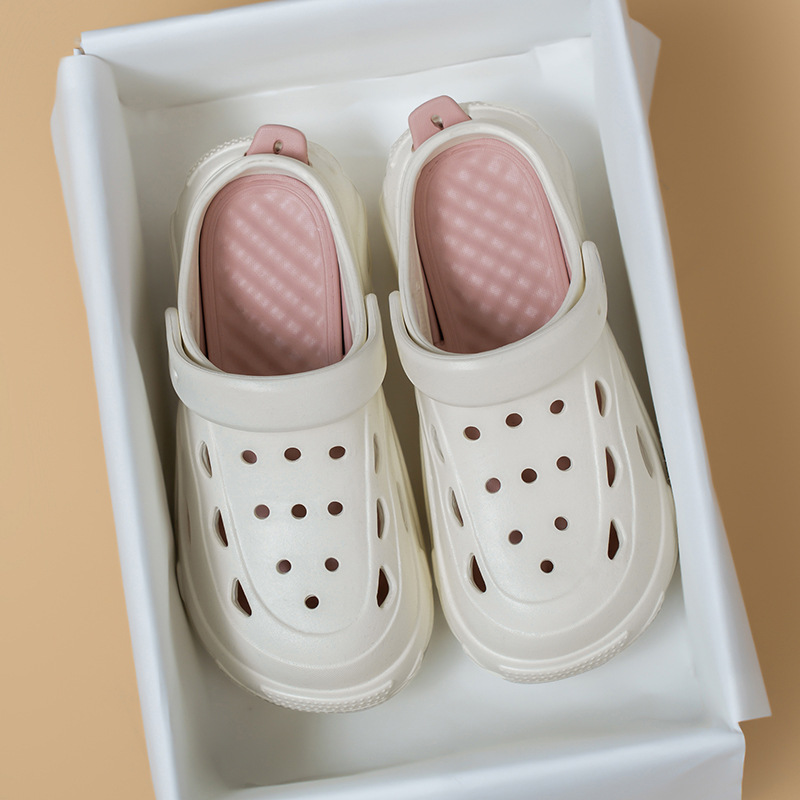 Verano transfronterizo nueva tendencia nueva pareja estilo suela gruesa hogar dos zapatos con agujeros zapatos de jardín casuales antideslizantes