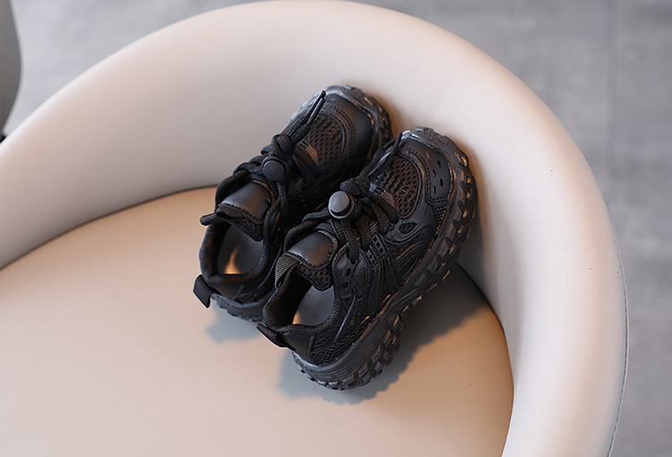 2024 Primavera Autunno Nuove scarpe alla moda per pneumatici Versatili per ragazze e ragazzi, Scarpe sportive in rete bianche e nere, Ragazzi casual_voghion.com