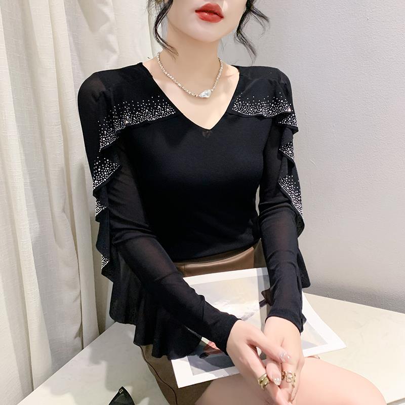Real shot 2024 primavera nueva malla de moda cuello redondo ahueca hacia fuera el trabajo pesado con volantes rhinestone caliente del todo-fósforo de manga larga de las mujeres top