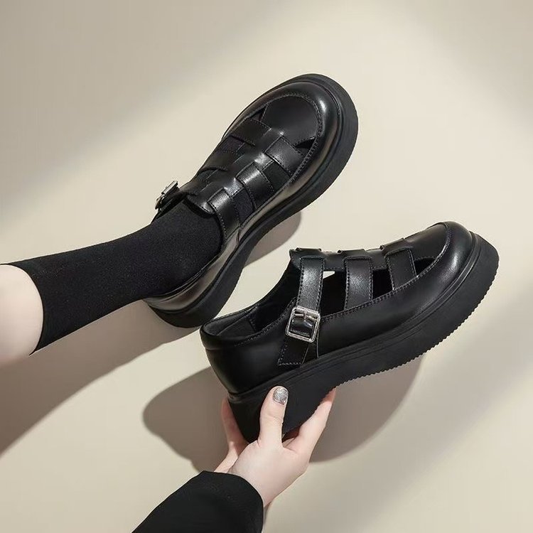 Sandalias romanas de suela gruesa para mujeres 2026 nuevos zapatos de verano antideslizantes para mujeres con cabeza de bolsillo con zapatos agujeros de falda