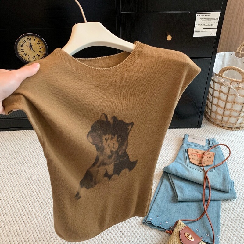 Fashionable and stylish casual printed sleeveless knitted top for women, suitable for early autumn commuting, with a semi-high collar and pullover design