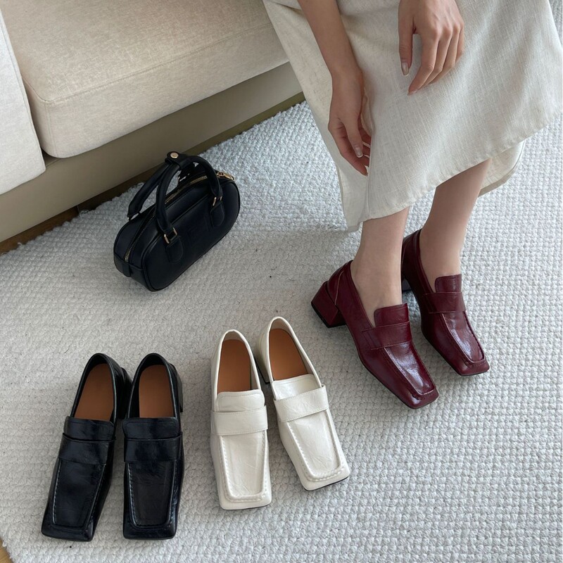 Small Leather Shoes New Square Head Loafers Thick Heeled Super Soft Comfortable Slip-on 25 Spring/Summer New Artistic Commuter Women's Shoes