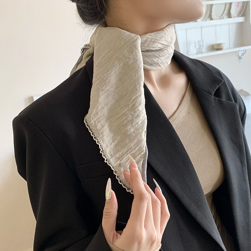 Pañuelo en la cabeza Summer Girl Pastoral Nuevo estilo multifuncional transpirable todo-fósforo Cinturón para el cabello atado francés Pañuelo en la cabeza Toalla de seda al por mayor