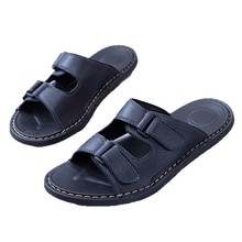 ��ʿ���e��Ь�������⴩���Q�����̄�һ��ɳ����ĥ����Ь