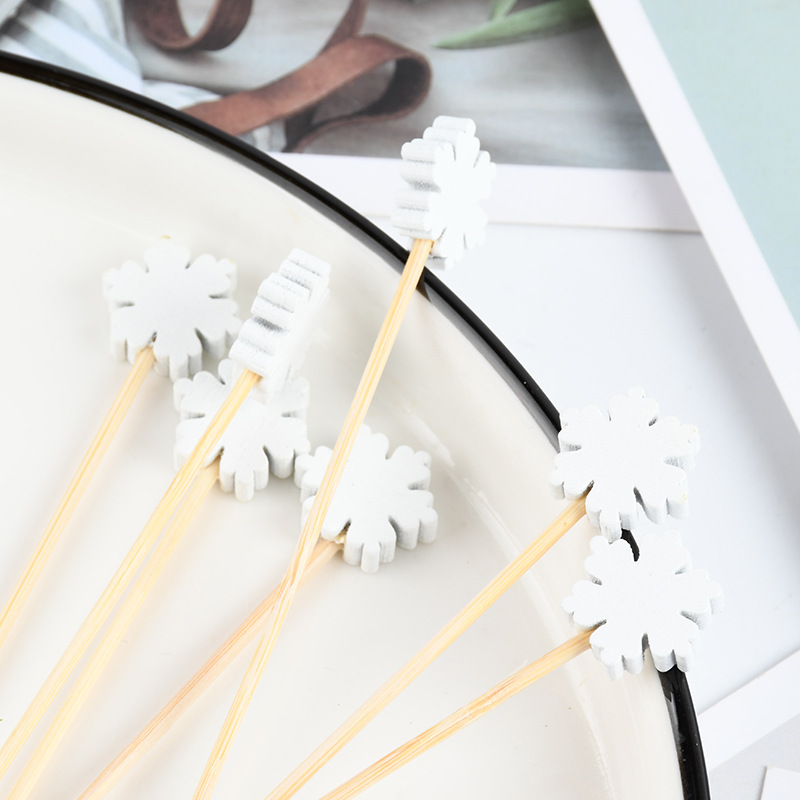 Mayorista desechable copo de nieve blanca horquilla de dibujos animados palillos de dientes palillos de frutas artísticos palillos de bambú dibujos animados pesca de frutas