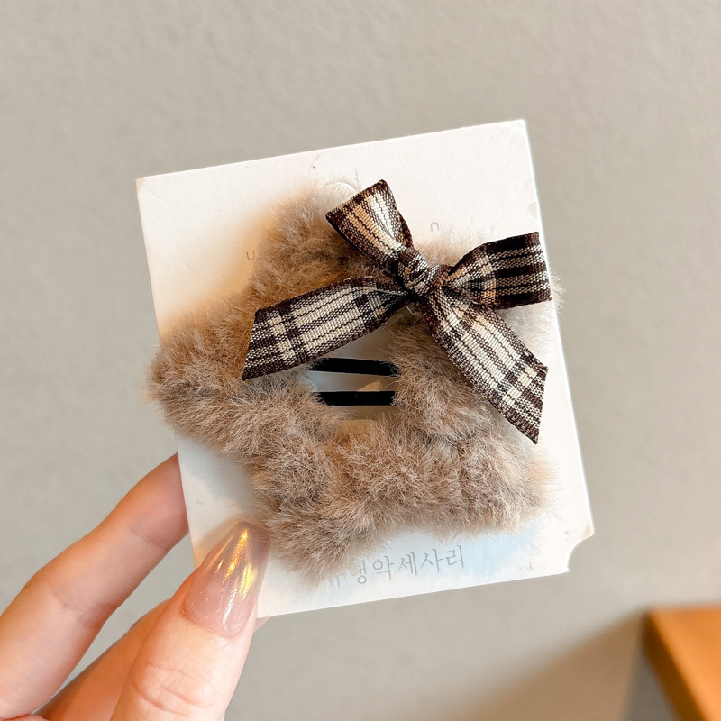 Invierno Meirard peluche estrellas clip de cabello de alta sensibilidad no lastimar el cabello de los niños lateral clip de cabello adornamiento para el cabello al por mayor