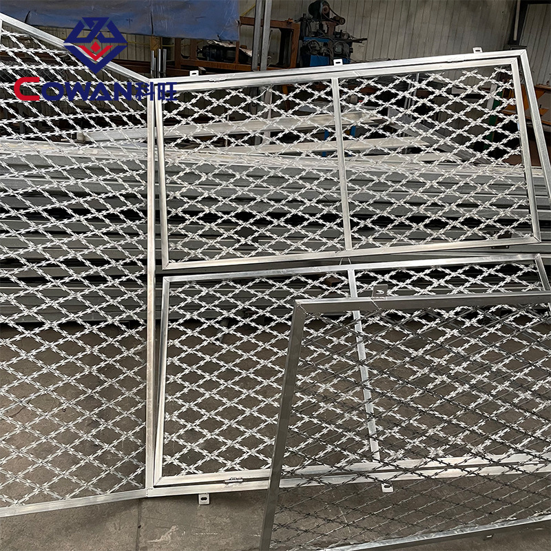 Hoja galvanizada de la inmersión caliente alambre de púas anti-robo red doble espiral hoja Red Anti-escalada alambre de púas verde