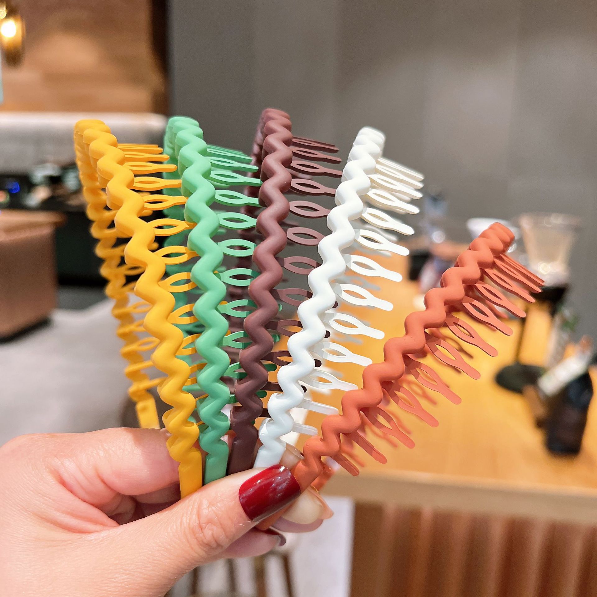 2023 nuevo estilo de pelo vinculante diadema lavado de cara diadema hembra especial antideslizante dentado cabello roto horquilla de verano Internet celebridad tocado