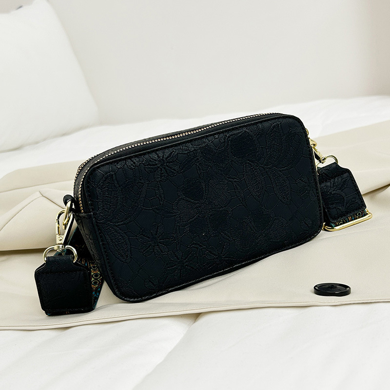 Bolso transfronterizo femenino 2024 nuevo bolso de cámara con estampado de lichi en relieve