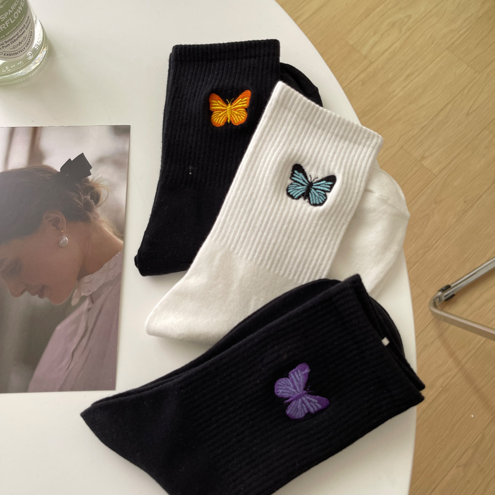Cotton Fabric Type Women's Casual Butterfly Cotton Crew Socks A Pair