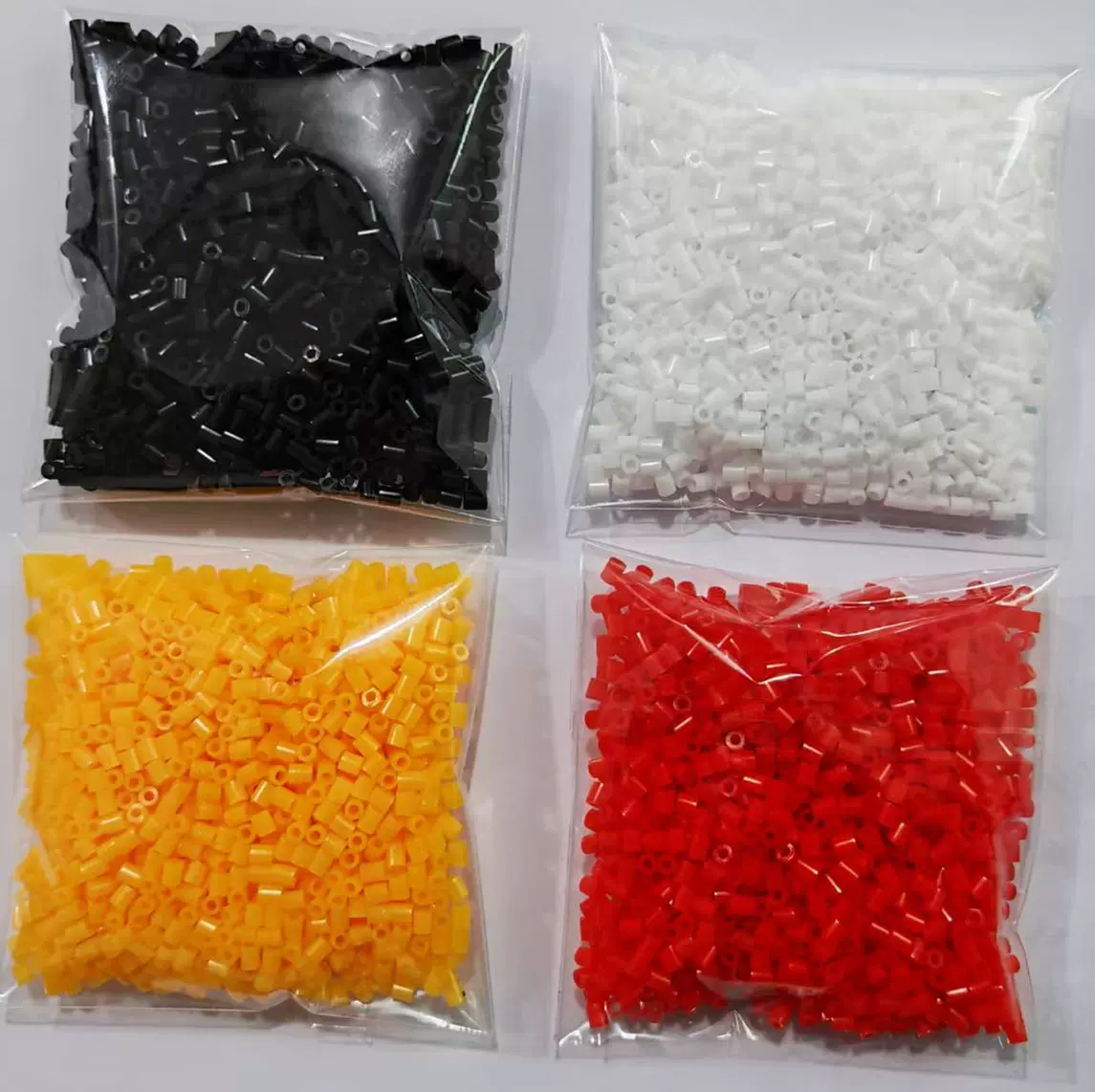 2.6mm优质拼豆 24色拼豆现货手工店DIY制作材料拼图拼拼豆豆玩具