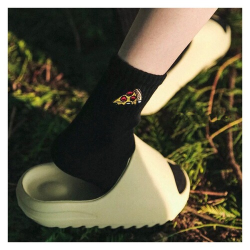 ins Japanese version of trendy brand cartoon pizza burger embroidered socks retro outer wear for men and women sports mid-tube pure cotton socks