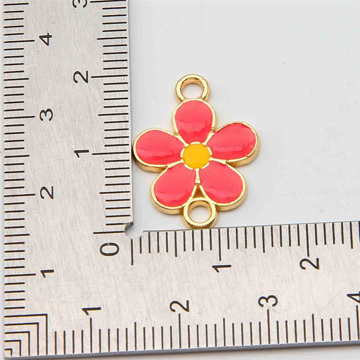 Colgante de doble colgante de aleación de goteo de aceite unilateral de cinco pétalos de flores coloridas flores DIY para hacer orejas colgante material de colgante de pulsera