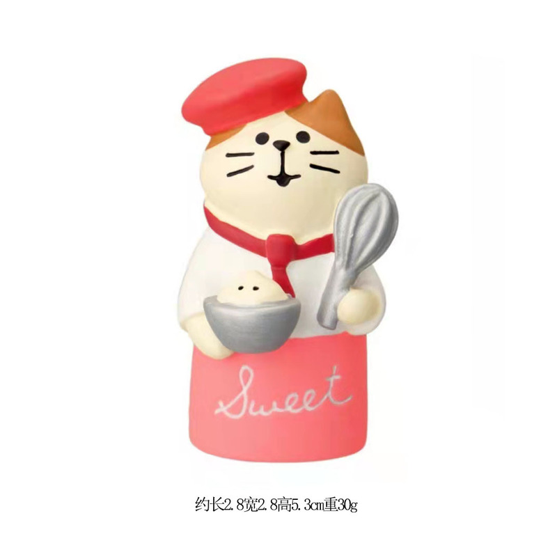 日本式の猫のイチゴのケーキのザカは食事をして桜のinsを遊びます。|undefined