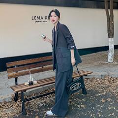 実拍超火流行灰色スーツズボン女子春秋2025新型通勤ootd韓系またa颯颯