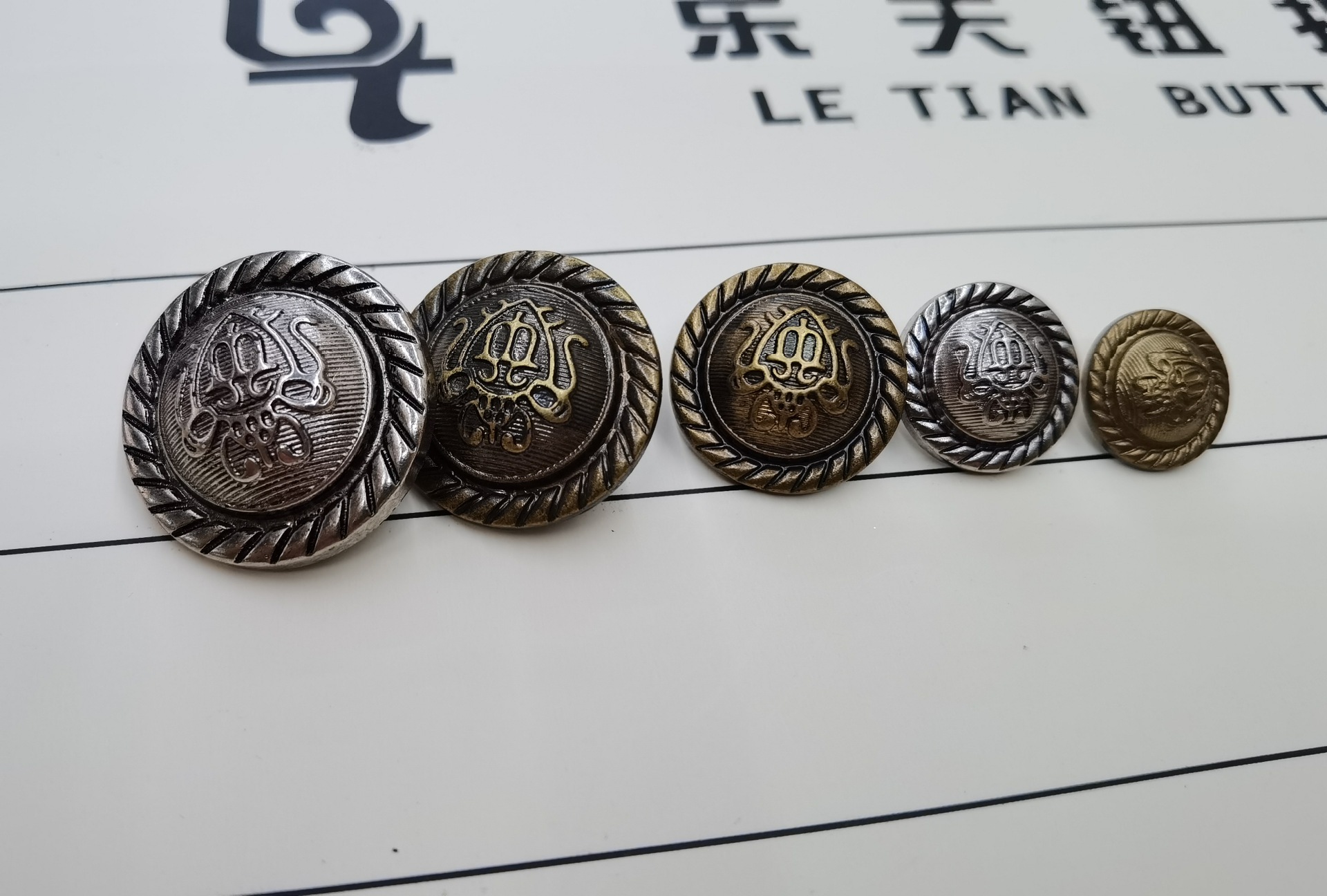 851eed6ce33dd2a1220bb9e293205f