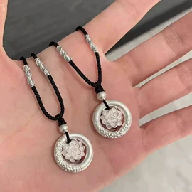 手镯;吊坠;手链