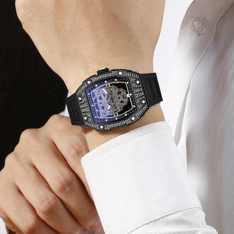 Richard vyriškas kvarcinis laikrodis su deimantais ir žvaigždėmis_voghion.com