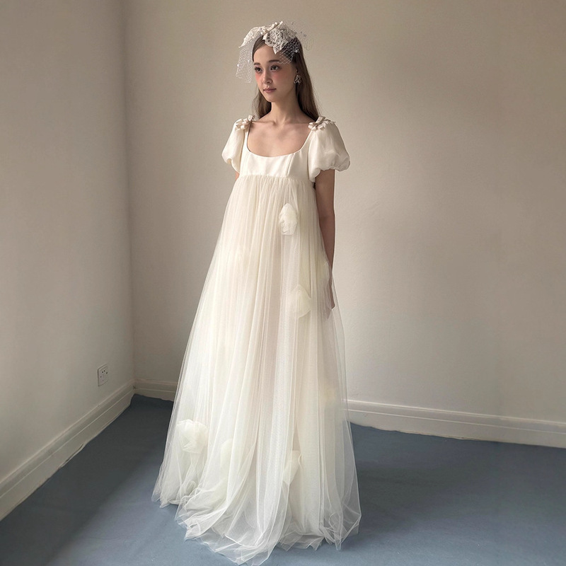 French-Style Morning Robe for Brides, High-End Fairy-Like Light Wedding Dress, Stunning Princess-Style Engagement Gown French-Style Morning Robe for Brides, High-End Fairy-Like Light Wedding Dress, Stunning Princess-Style Engagement Gown