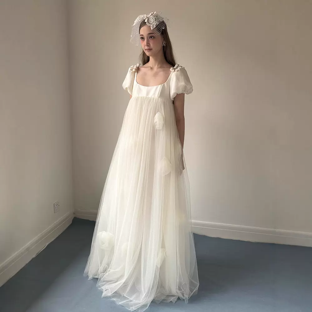 法式晨袍女新娘高级感森系超仙轻婚纱绝美出门纱公主风订婚礼服裙