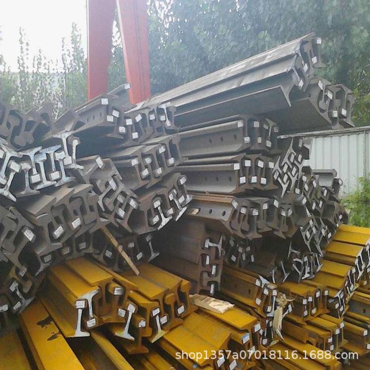 QU70-QU120起重机钢轨现货 12kg-30kg轻轨国标非标可整车出库万吨