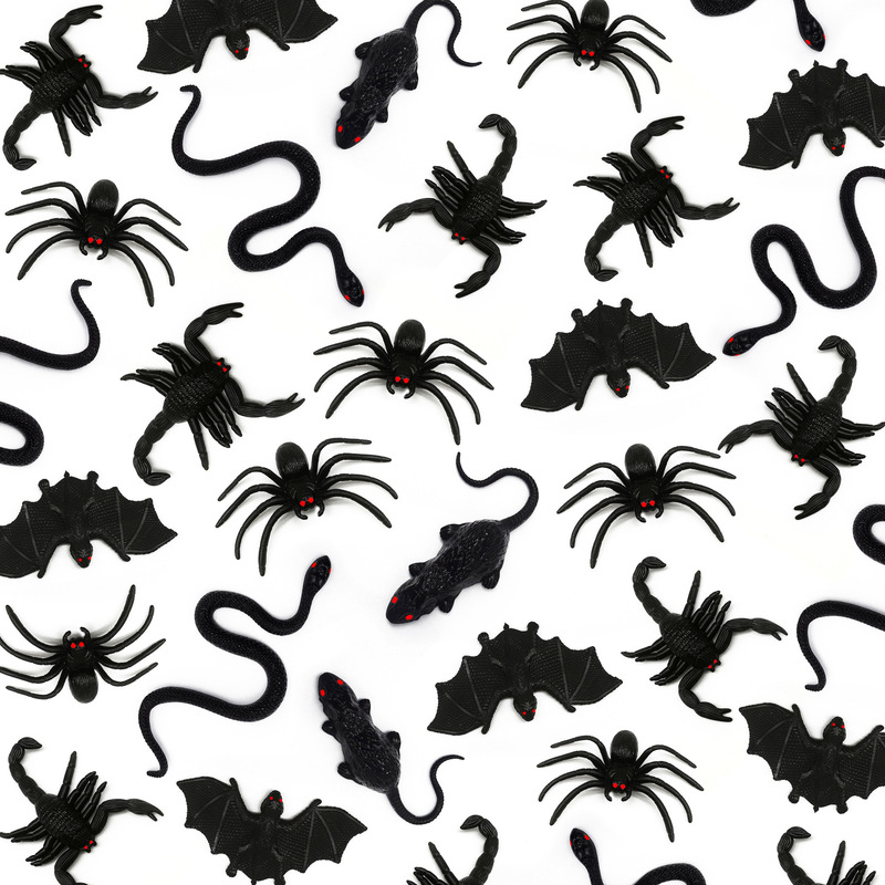 Cross-Border Novelty Prank Toys: Realistic Black Scorpions, Bats, Mice, Spiders, Halloween Prank Plastic Toys Wholesale