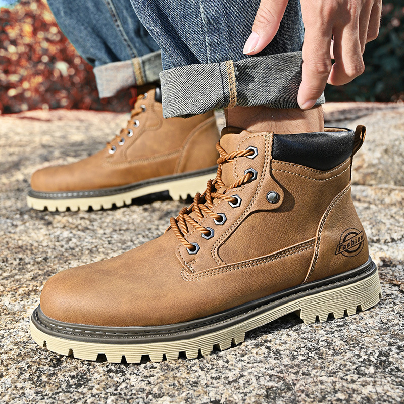 Otoño y invierno de tendencia de cuero casuales botas Martin para hombres herramientas británicas botas para hombres más terciopelo calentador zapatos para hombres tubo medio para hombres