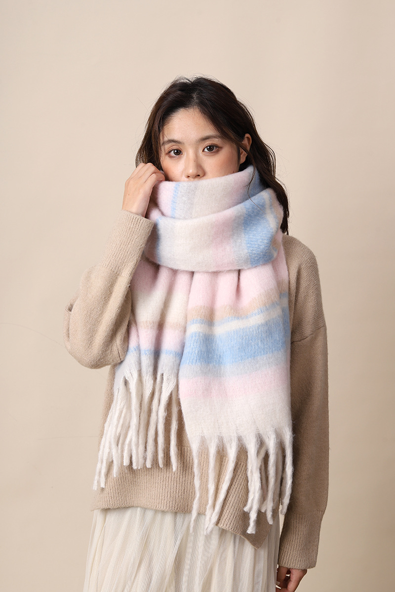 Écharpe en peluche mohair épaisse polyvalente pour femme Melad premium atmosphere en hiver 2024 nouvelle version coréenne pour l'automne_voghion.com