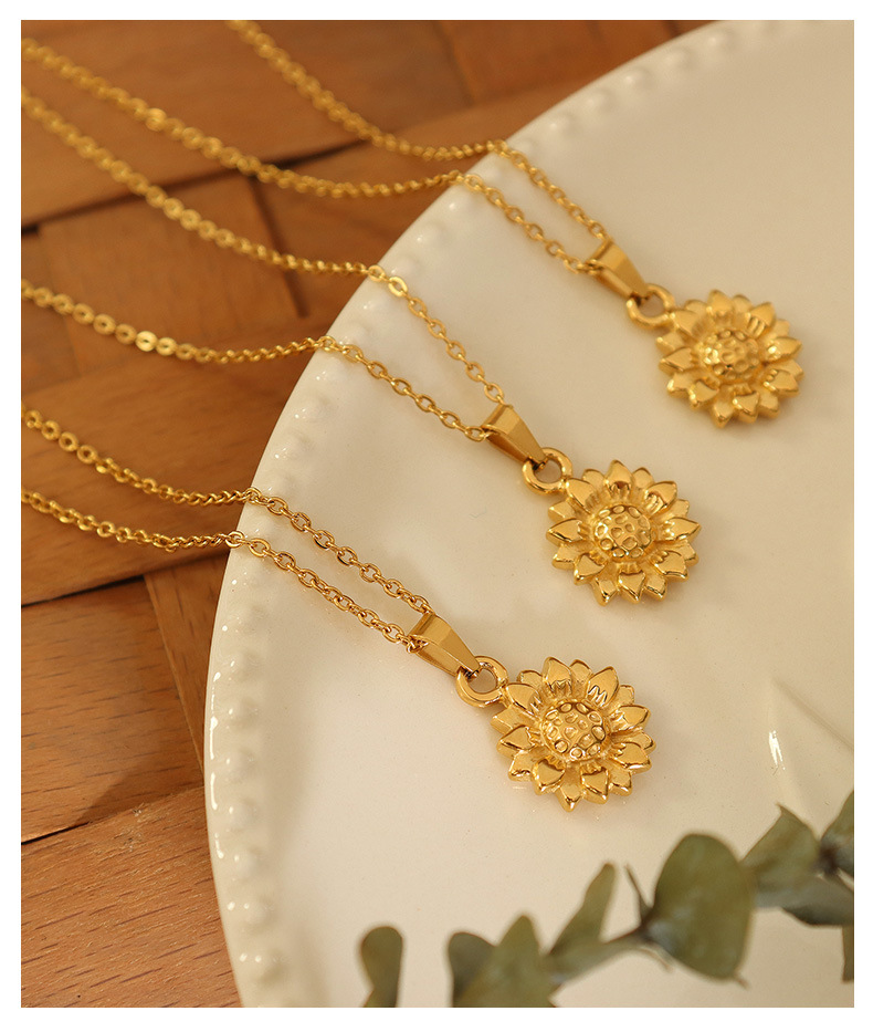 fashion new sunflower pendant titanium steel necklace jewelry wholesale
