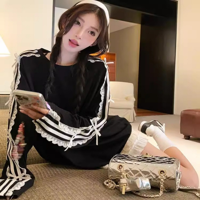 Navy Blue Lace Patchwork Round Neck Sweatshirt Long-Sleeved T-Shirt for Women 2025 Spring and Autumn Design Korean Style Mid-Length Top