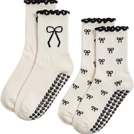 Highly Rated Cute Pilates Socks with Heart Grips for Women, Pleated Non-Slip Grip Crew Socks for Yoga Highly Rated Cute Pilates Socks with Heart Grips for Women, Pleated Non-Slip Grip Crew Socks for Yoga