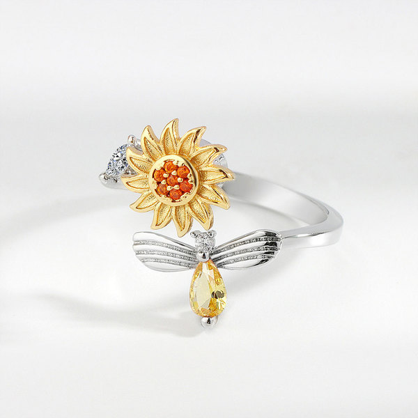 fashionable ring solar-powered