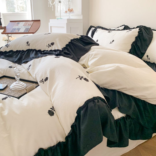 Hepburn Style Ins French Style 100 Skin-Friendly Cotton Four-Piece Set Black Rose Embroidered Wide Edge Lace Quilt Cover Bed 1.8
