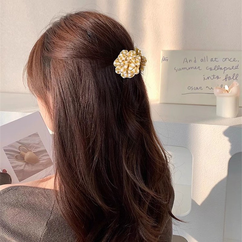 2025 nuevo clip de agarre pequeño de flor a cuadros tridimensional, clip de bola femenina, horquilla de medio amarre, clip de tiburón pequeño, accesorio para el cabello de flor de cabeza