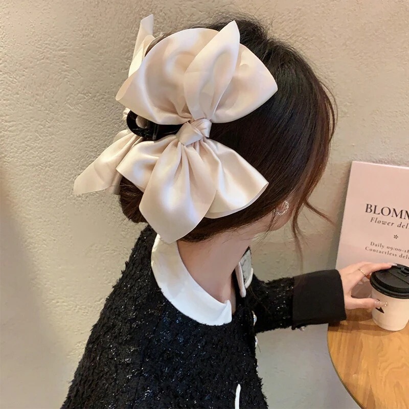 フランスの特大黒サテンリボンクリップ、女性の後頭部用の高級ヘアクリップ、エレガントなファブリックシャーククリップ|undefined